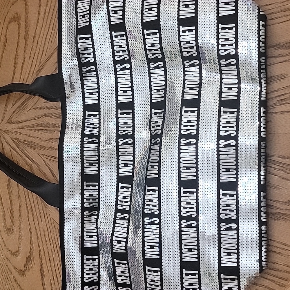 Victoria's Secret Tote With Matching Pouch